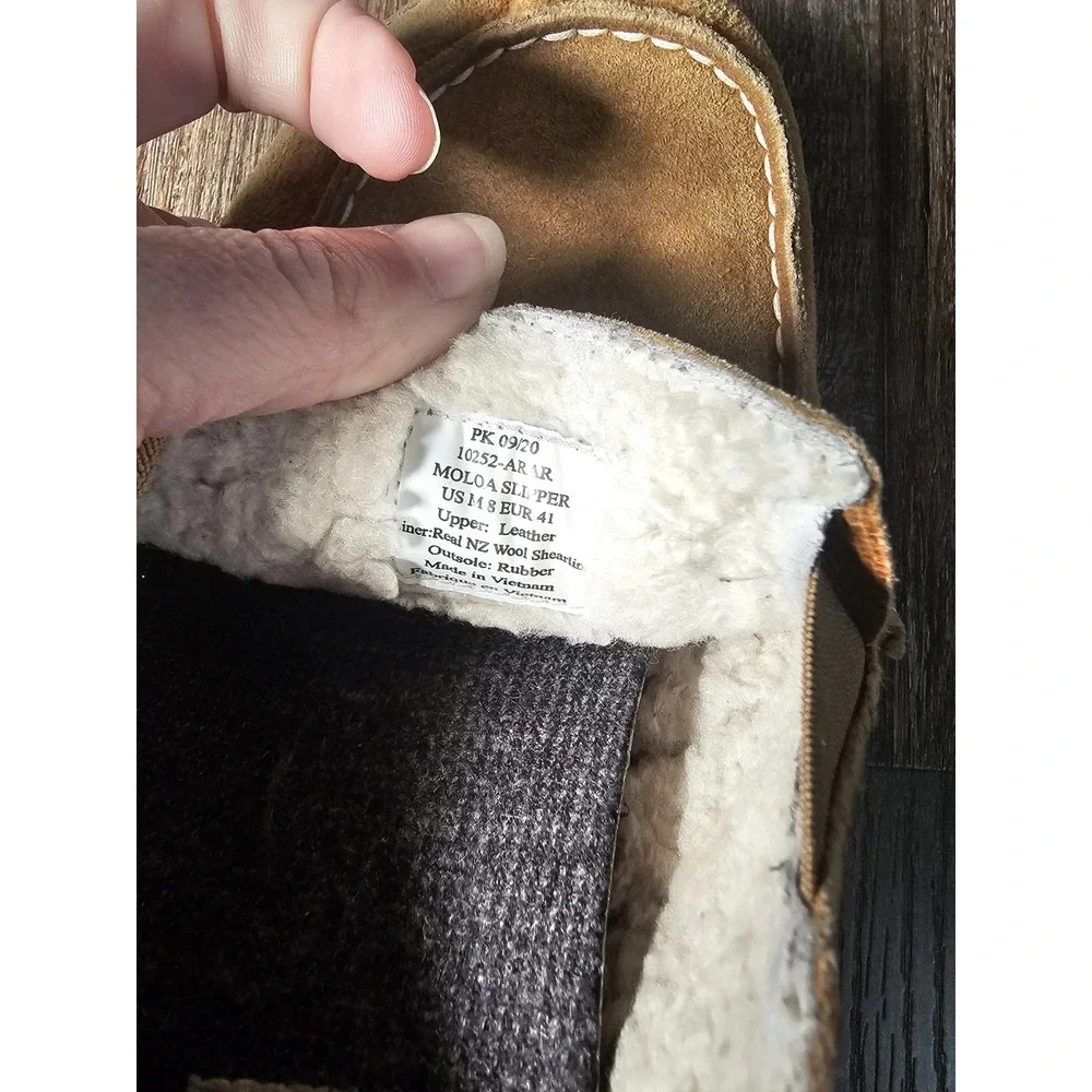 Olukai Men's Moloa Leather Slipper Wool Shearling size  8 Tan great tread rubber